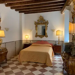 https://luxury-apartment-in-san-marco-with-canal-view.hotelinveneto.com